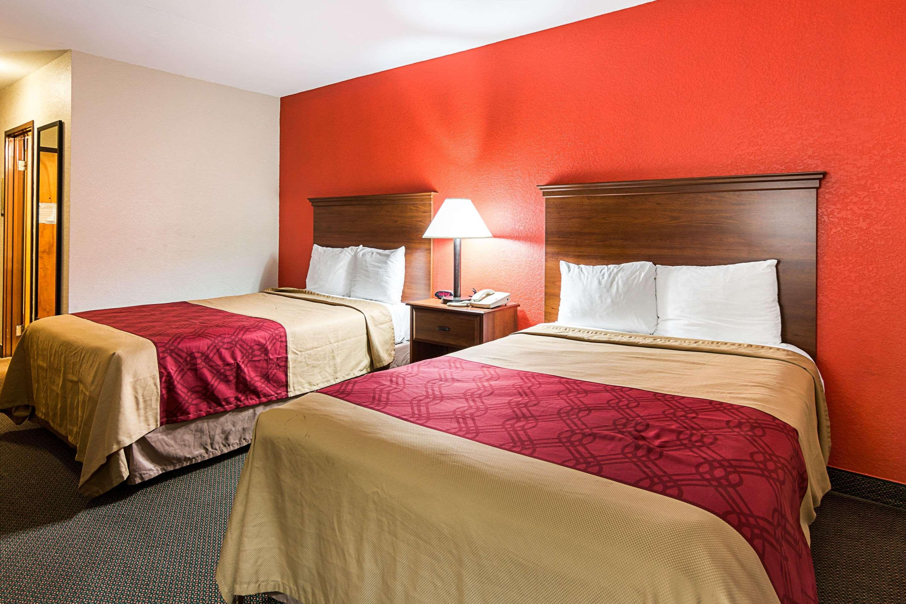 Econo Lodge Andrews Afb Clinton Eksteriør bilde